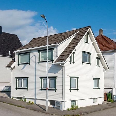 Practical Basement Apt With All Home Comforts Close To City Centre Stavanger Exterior foto